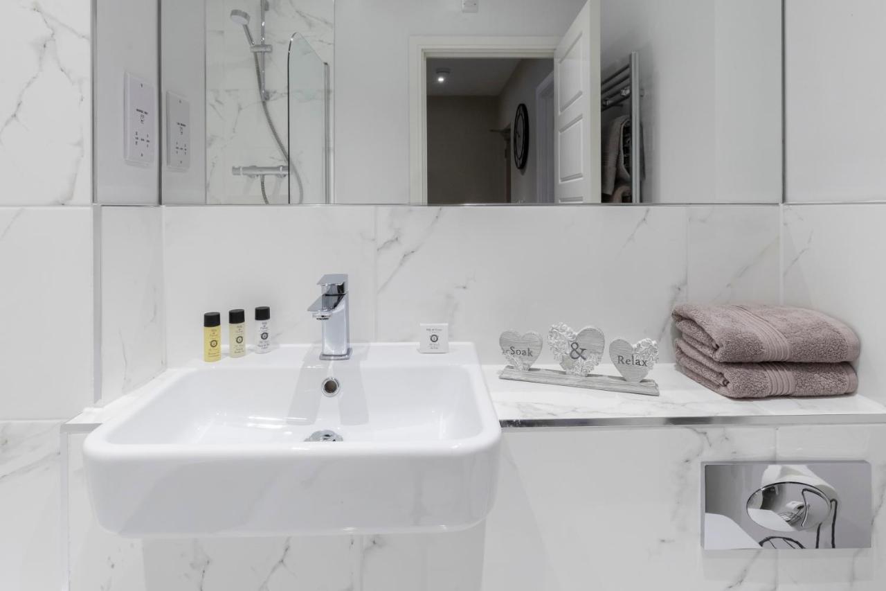 Elliot Oliver - Chic 2 Bedroom Town Centre Apartment Cheltenham Exterior foto